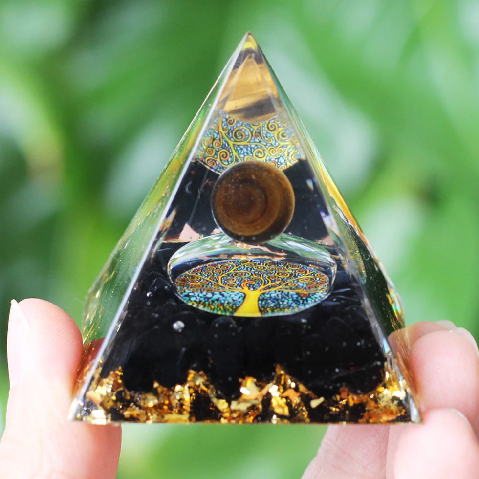 Amethyst Orgone Pyramid: Energy & Healing