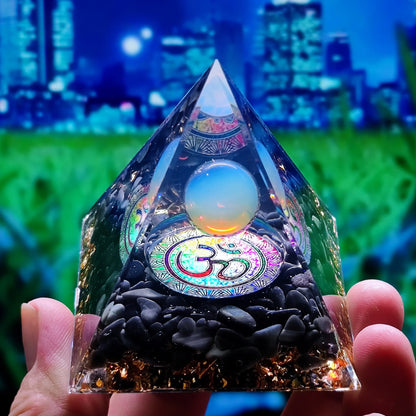 Amethyst Orgone Pyramid: Energy & Healing