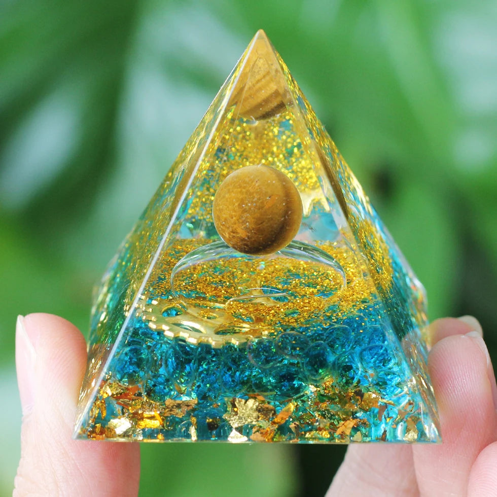Amethyst Orgone Pyramid: Energy & Healing