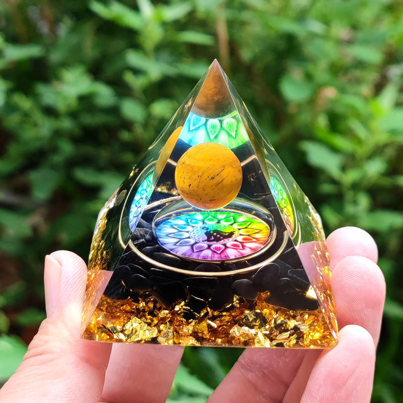 Amethyst Orgone Pyramid: Energy & Healing