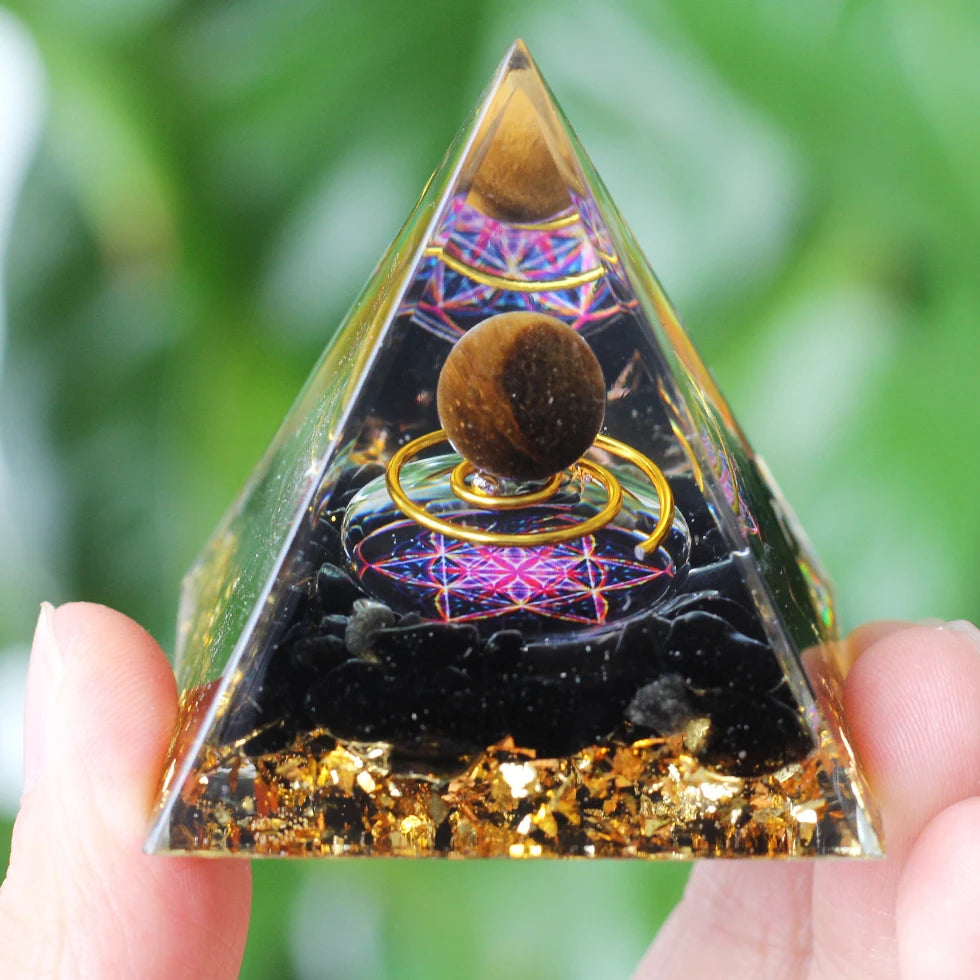 Amethyst Orgone Pyramid: Energy & Healing