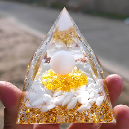 Amethyst Orgone Pyramid: Energy & Healing