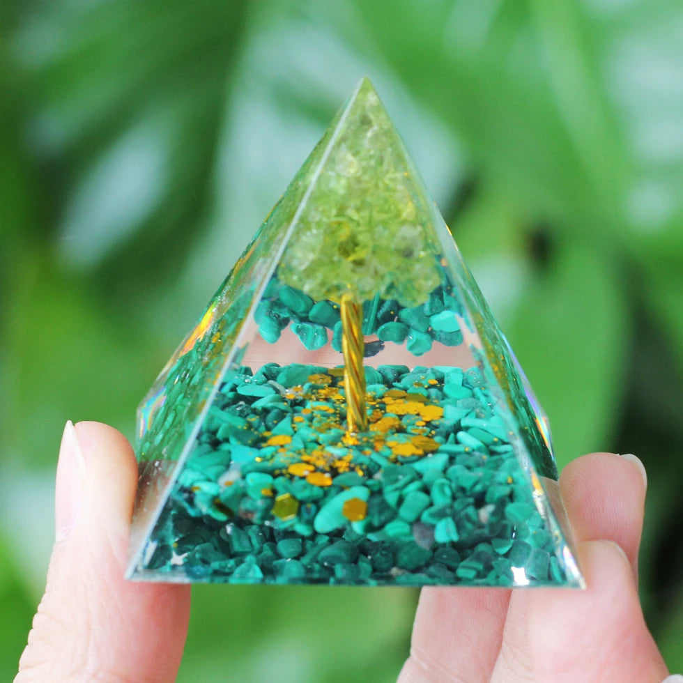 Amethyst Orgone Pyramid: Energy & Healing