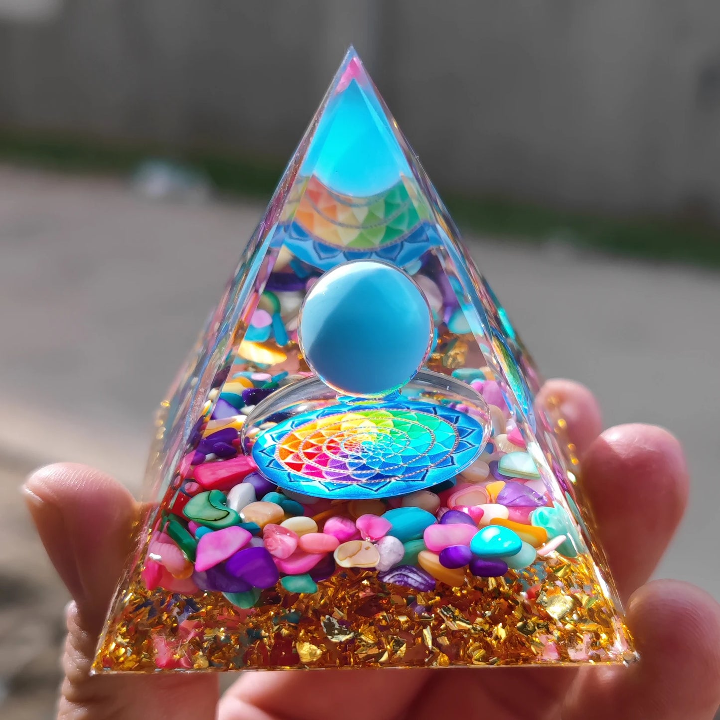 Amethyst Orgone Pyramid: Energy & Healing